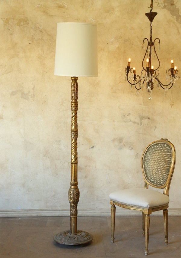 floor lamp