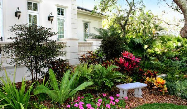 10 Easy Steps To Make Your Dream Tropical Garden A Reality Home Design Lover