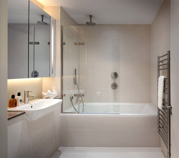 wall-to-wall bathtub