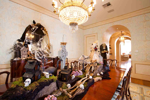 20 Astonishing Halloween Decors In The Dining Room Home