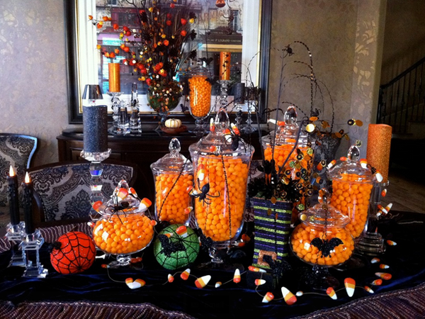 20 Astonishing Halloween Decors In The Dining Room Home Design Lover