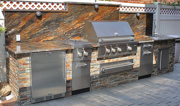 Viking outdoor kitchen