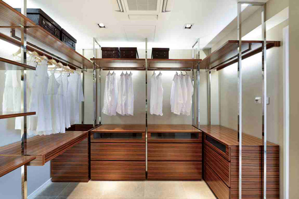 walk-in closet