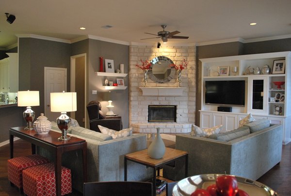 Featured image of post Small Living Room Layout Ideas With Fireplace / If it's got great light, play that up with lighter colors to create a sense of expansiveness;