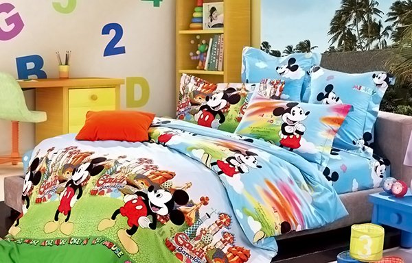 Blue And Green Mickey And Minnie Mouse King Size Bedding