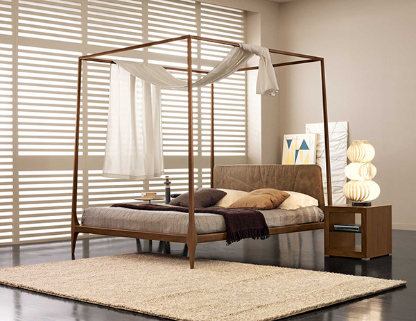 canopy bed