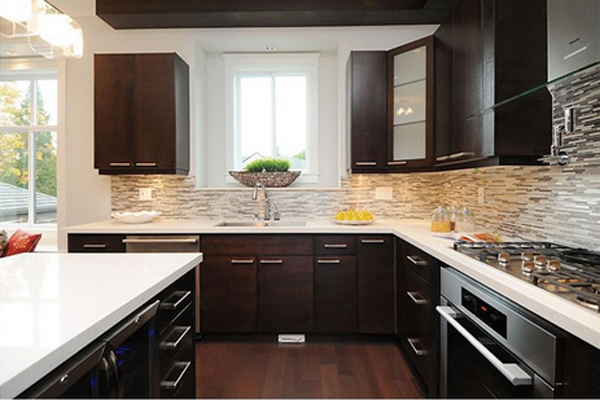 22 Beautiful Kitchen Colors with Dark Cabinets