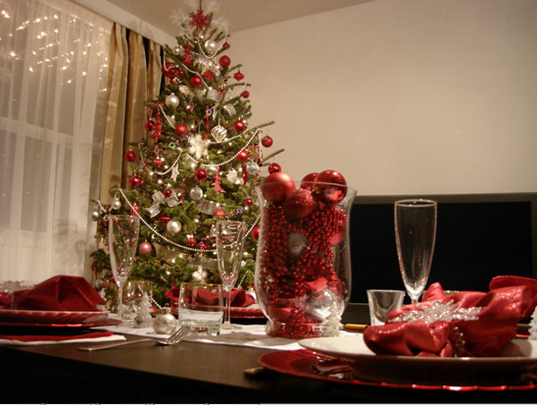 20 Fabulous Christmas Tablescapes | Home Design Lover