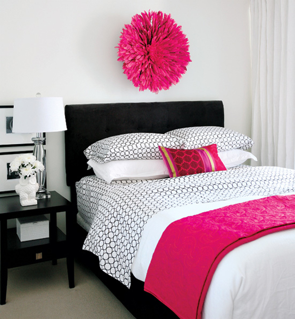 20 Gorgeous Pink and Black Accented Bedrooms | Home Design Lover