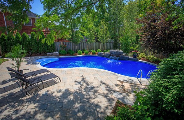 building swimming pool in garden