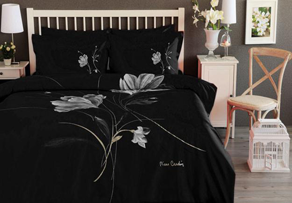 20 Beautiful Black Bed Linens Home Design Lover