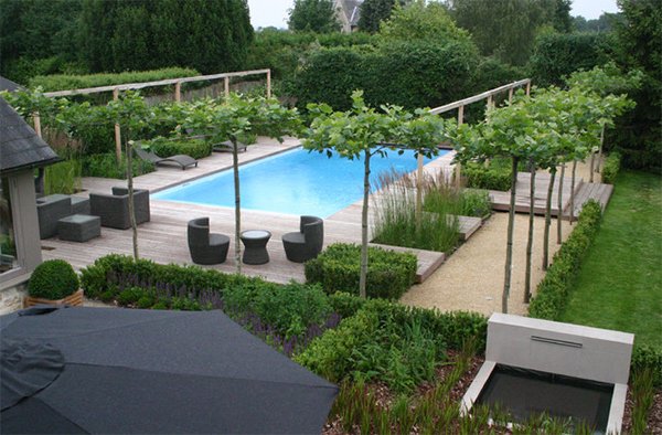 building swimming pool in garden