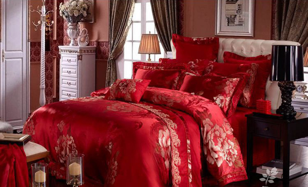 Red Bed Linens