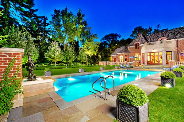 20 Breathtaking Ideas for a Swimming Pool Garden | Home Design Lover