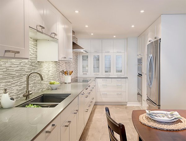 modern condo kitchen        
        <figure class=