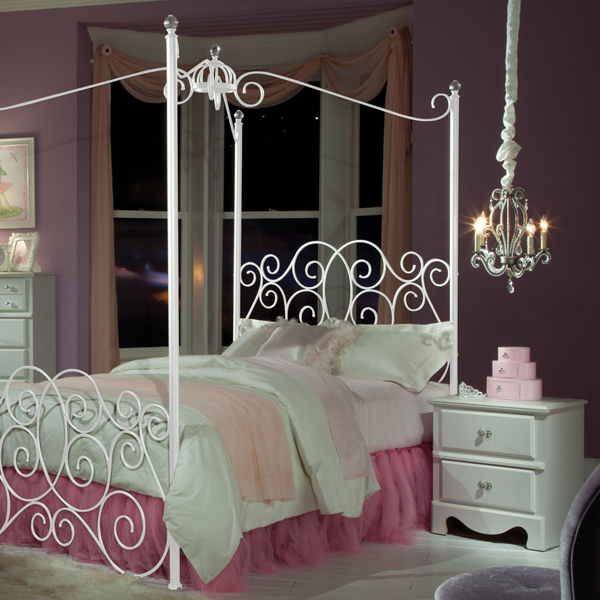 20 Queen Size Canopy Bedroom Sets | Home Design Lover