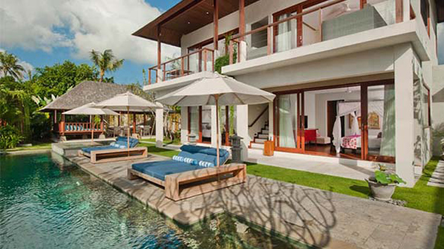 Breathtaking Tropical Bali Villa For Modern Living In The Tropics
