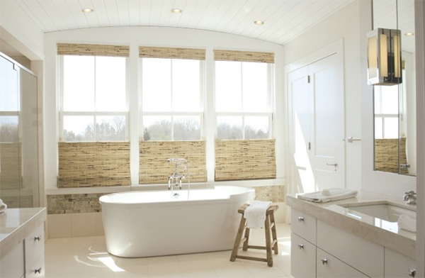 Bathroom Over the Sea