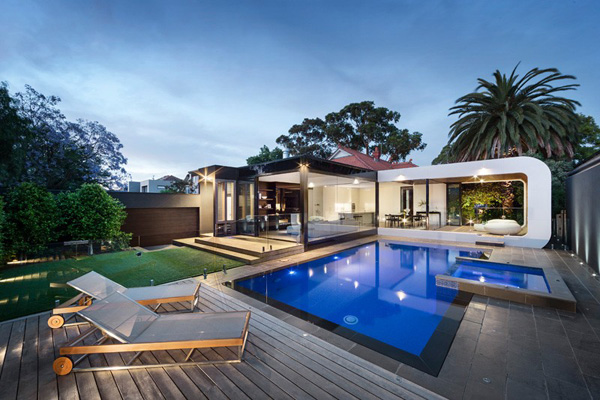 Renovated Heritage Home Dazzling Pool