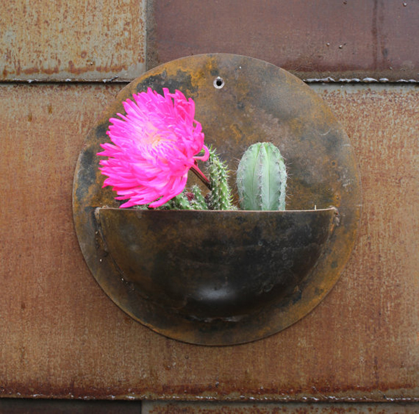 apse wall planter