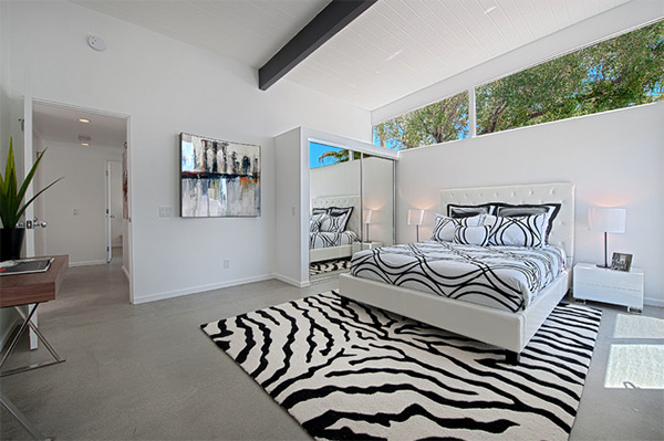 Black & white bedroom