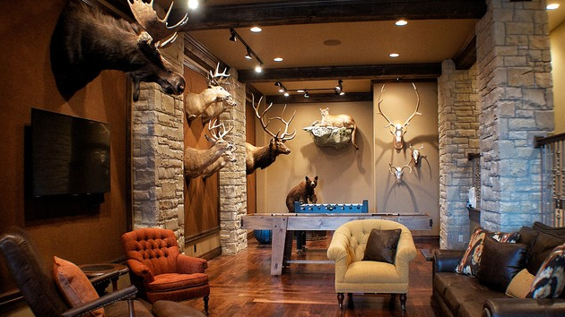 Animal Head Wall Decors in 20 Home Interiors | Home Design Lover