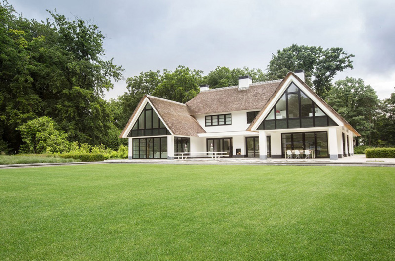 Exquisite Landscape Bare of Villa Huizen in Netherlands