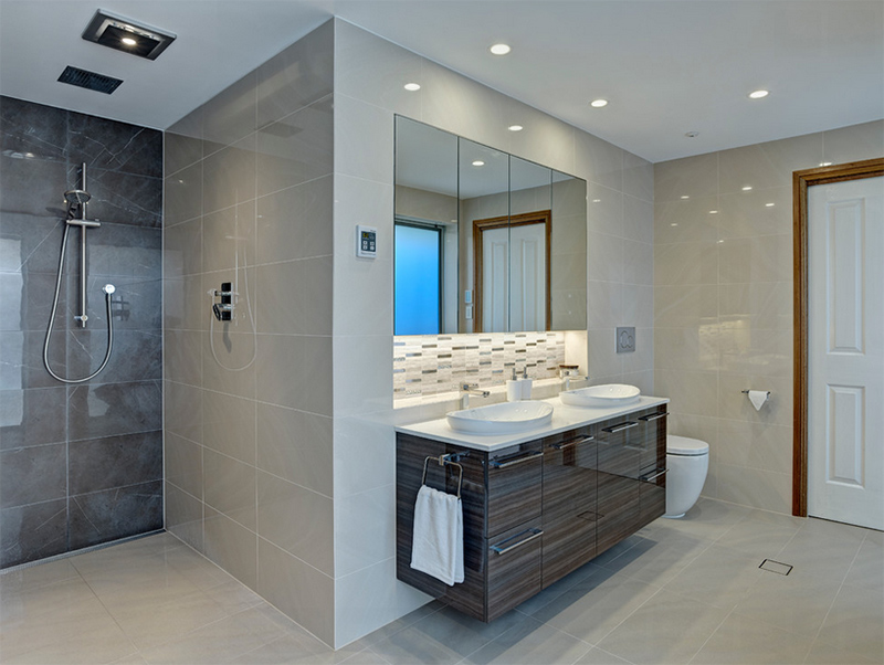 Award Winning Large Bathroom