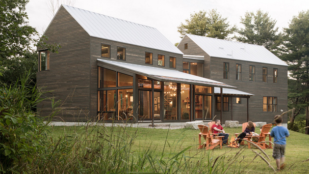 Before and After: Impressive Usage of Reclaimed Wood in this New England Farmhouse in Maine | Home Design Lover