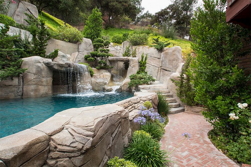 above ground pool landscape