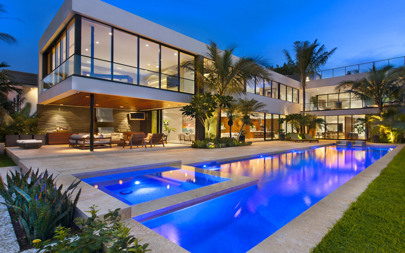 Modern Miami Beach House with Tropical Beauty in Florida ...