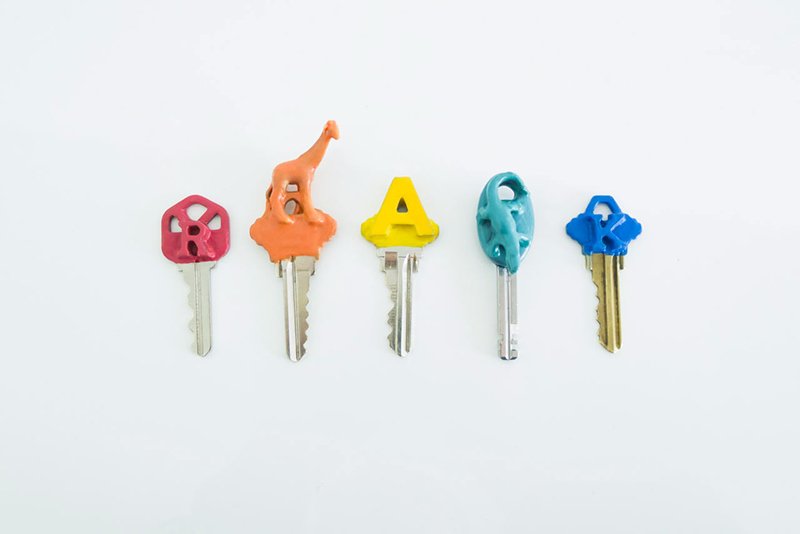 DIY Colorful Plastic Dip Key Tops