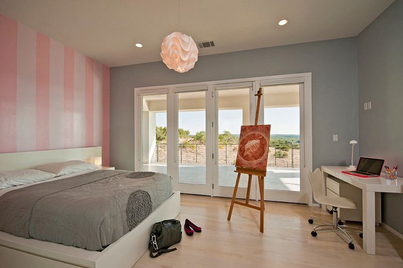 pink and gray painted walls