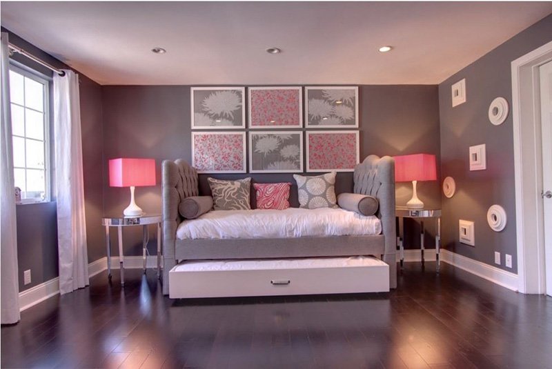 20 Elegant and Tranquil Pink and Gray Bedroom Designs ...