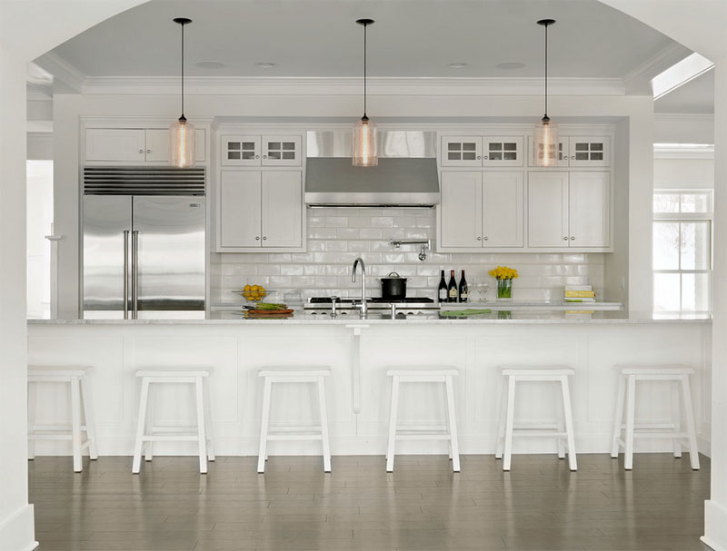 20 Shiny Glass Pendant Lights Giving Aesthetic Glow In The Kitchen
