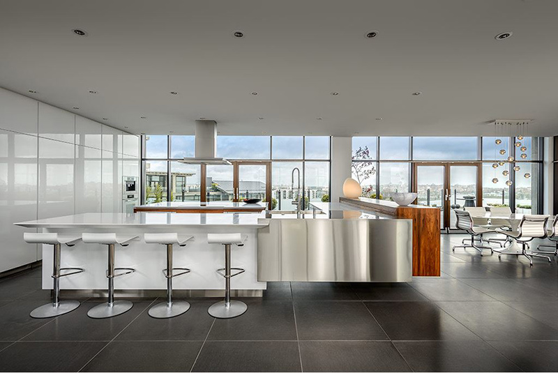 Luxurious Condo-Modern Kitchen