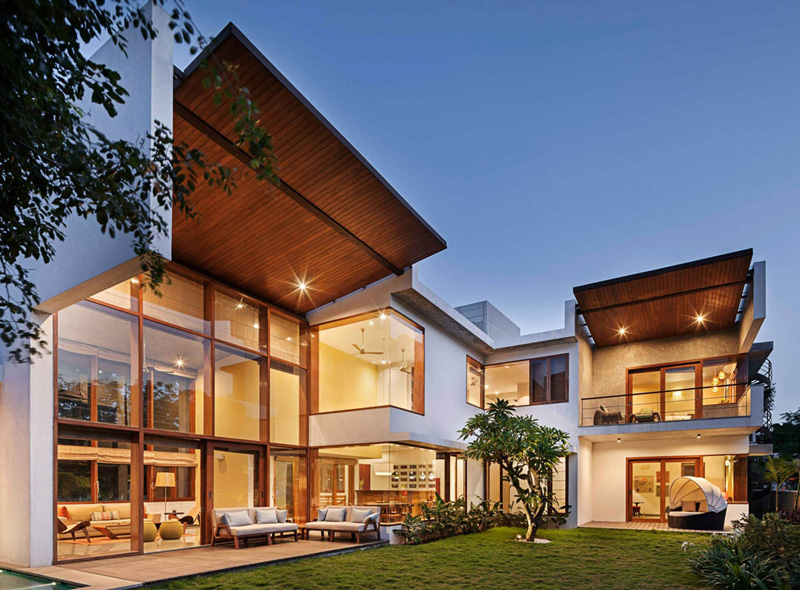 enchanting-and-fascinating-look-expose-in-the-l-plan-house-in-bangalore-india-home-design-lover