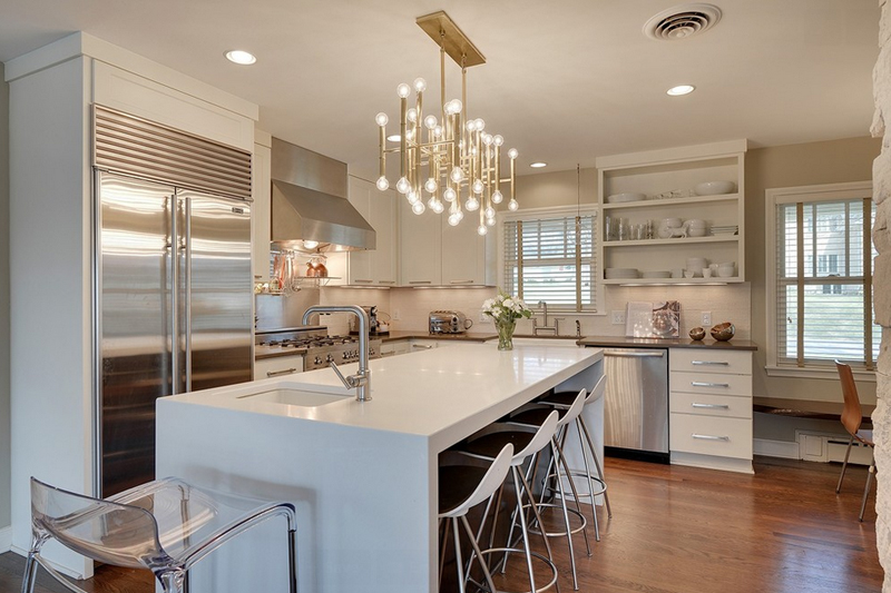 lighting over kitchen tabl