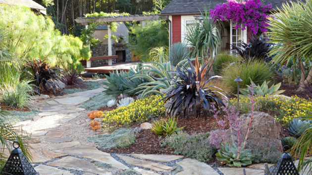 20 Stone Pathways Landscaping Ideas for Your Garden | Home Design Lover