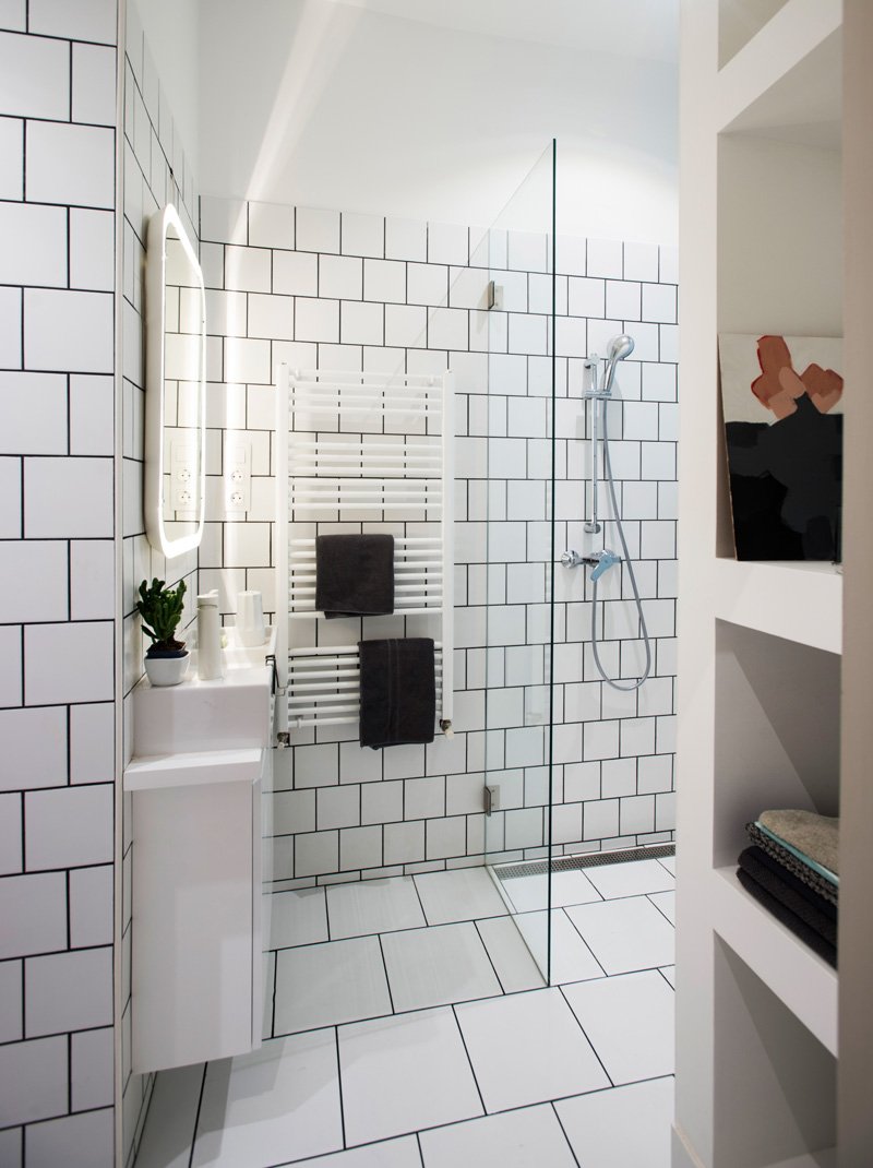 Small Apartment bathroom