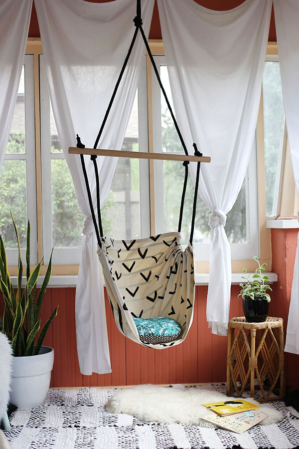 20 Epic Ways to DIY Hanging and Swing Chairs