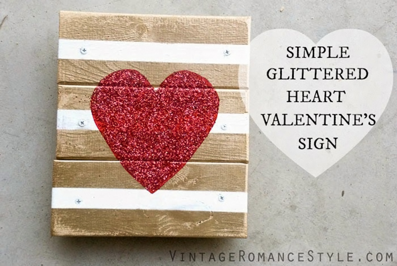 Simple Metallic Gold Chunky Glittered Heart Wood Sign
