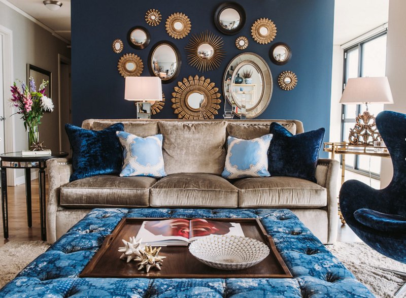 Featured image of post Royal Blue And Silver Living Room Decor / Take a look at these 29 blue living rooms made for relaxing and you&#039;ll see that in a coastal living room, blue is the obvious paint choice for walls but you might not realize how essential it is.