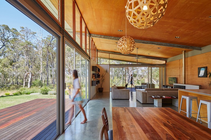 Bush House A Contemporary Home with Corrugated Steel Walls Home