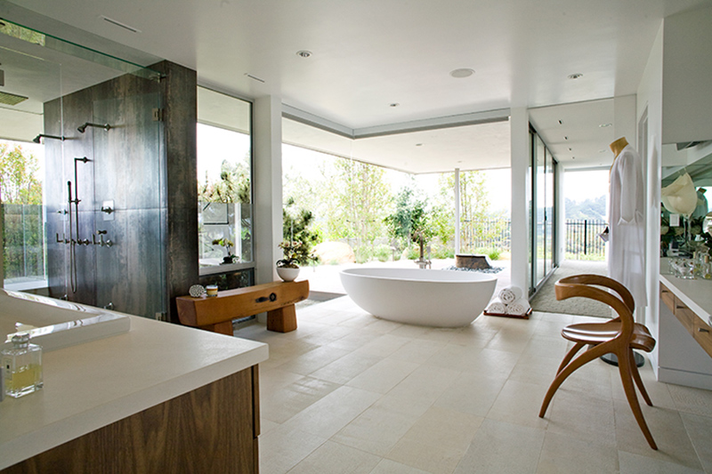 25 Bathrooms With Floor To Ceiling Glass Windows Home Design Lover