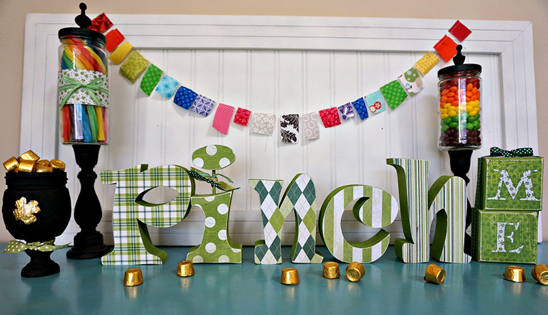 St. Patrick's day decor and Mason jar pot of gold