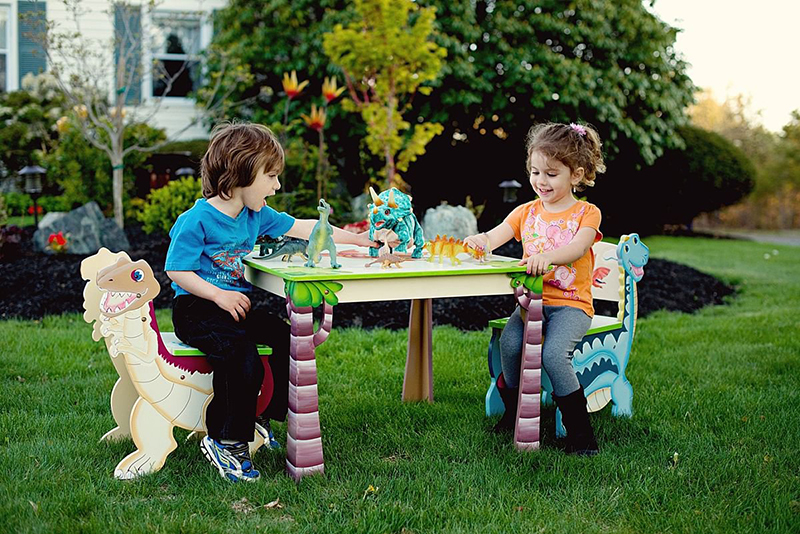 childrens dinosaur table and chairs