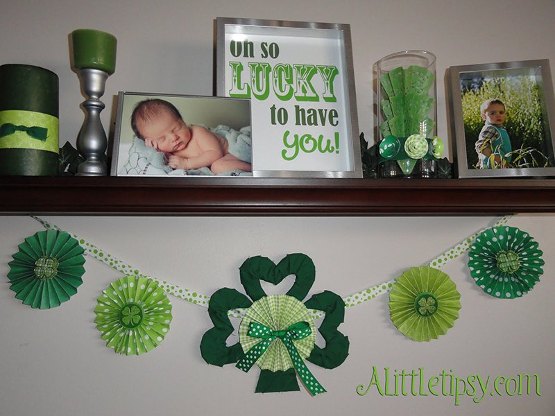 22 Diy St Patrick S Day Decorating Ideas On Mantels And Console Tables Home Design Lover