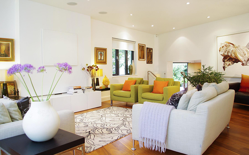 Colorful modern living room.