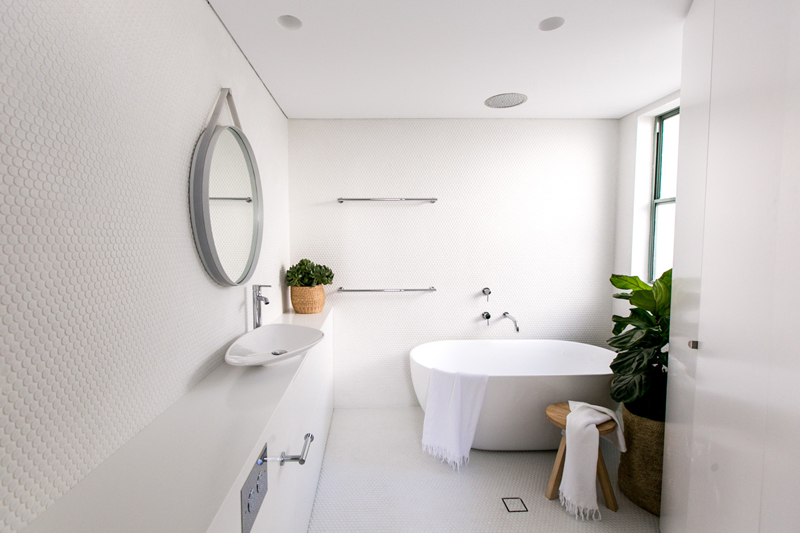 20 Ways to Add Planters in the Bathroom | Home Design Lover